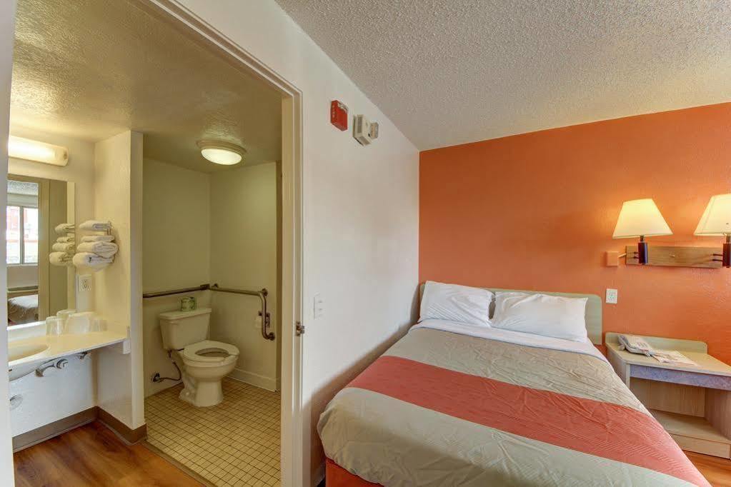 Red Roof Inn San Antonio Northeast - Rittiman Rd 외부 사진