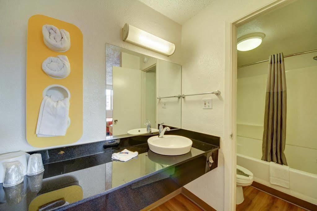 Red Roof Inn San Antonio Northeast - Rittiman Rd 외부 사진